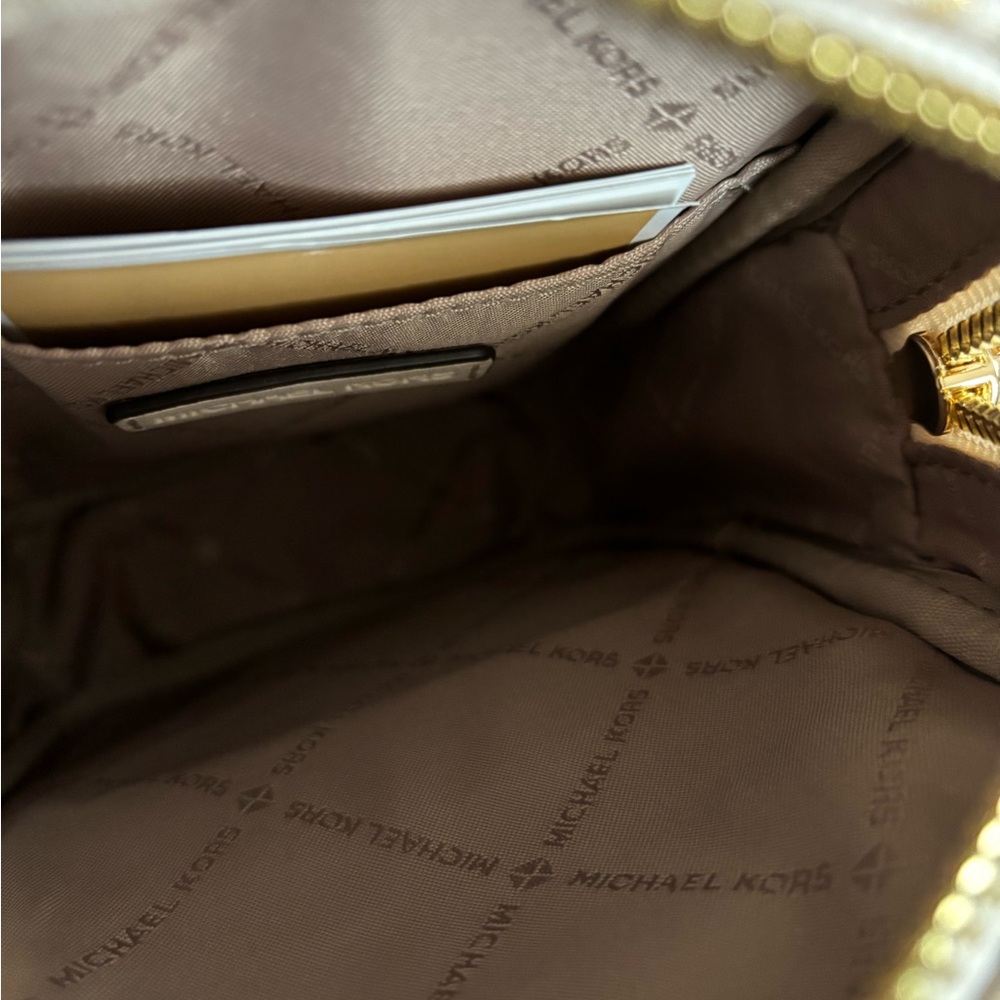 Michael Kors Gold and Cream Women's Bag - Picture 5 of 9